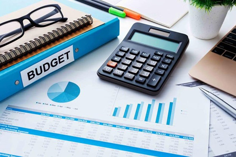 Budget and calculator image
